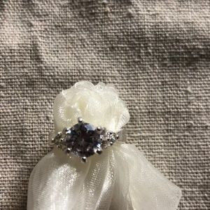 Cute diamond ring! Size 6